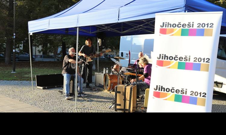 Obrázek k článku Předvolební kampaň vyvrcholila v Českých Budějovicích Obrázek k článku Předvolební kampaň vyvrcholila v Českých Budějovicích